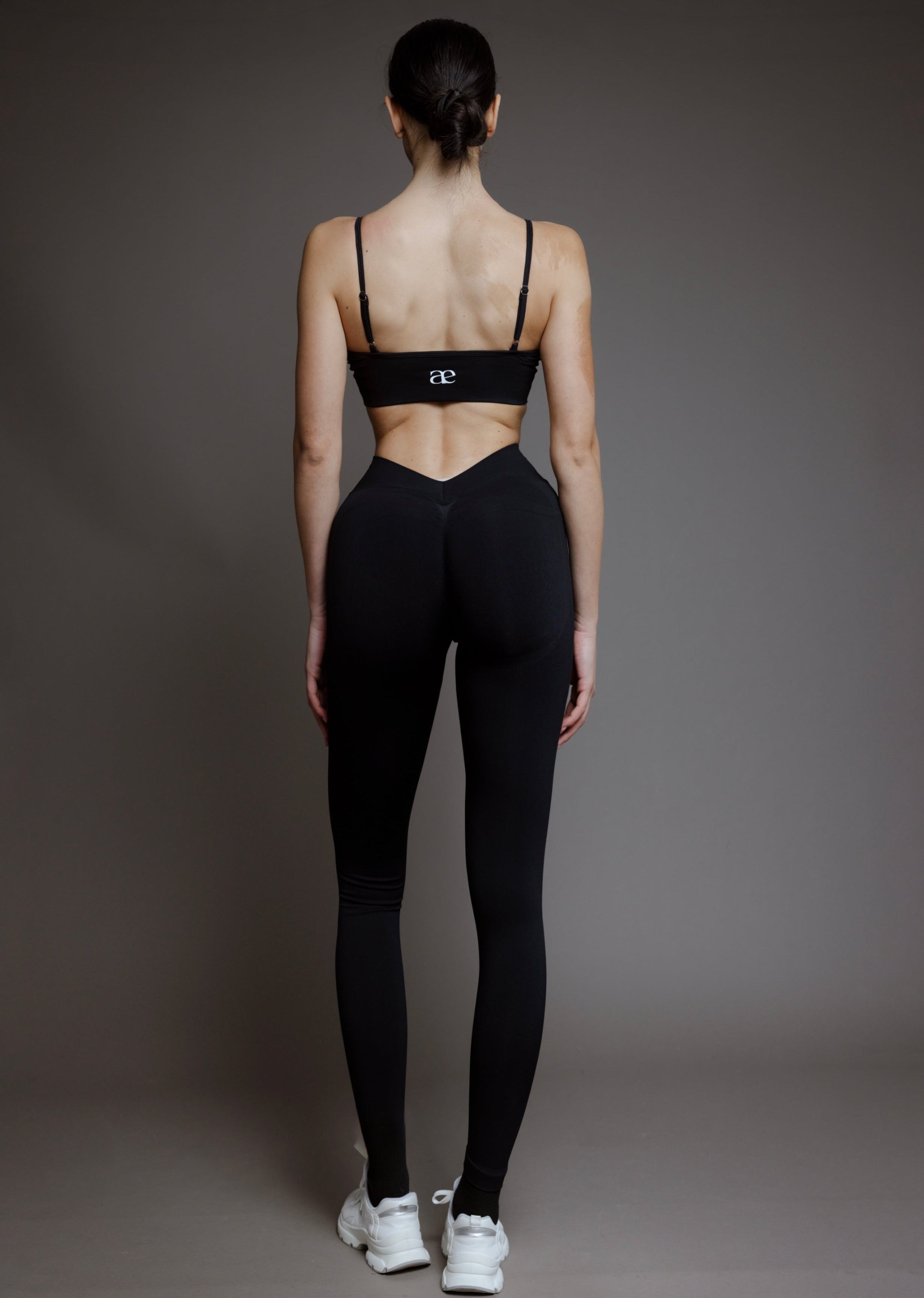 Balance Bra & Leggings | Iron Black