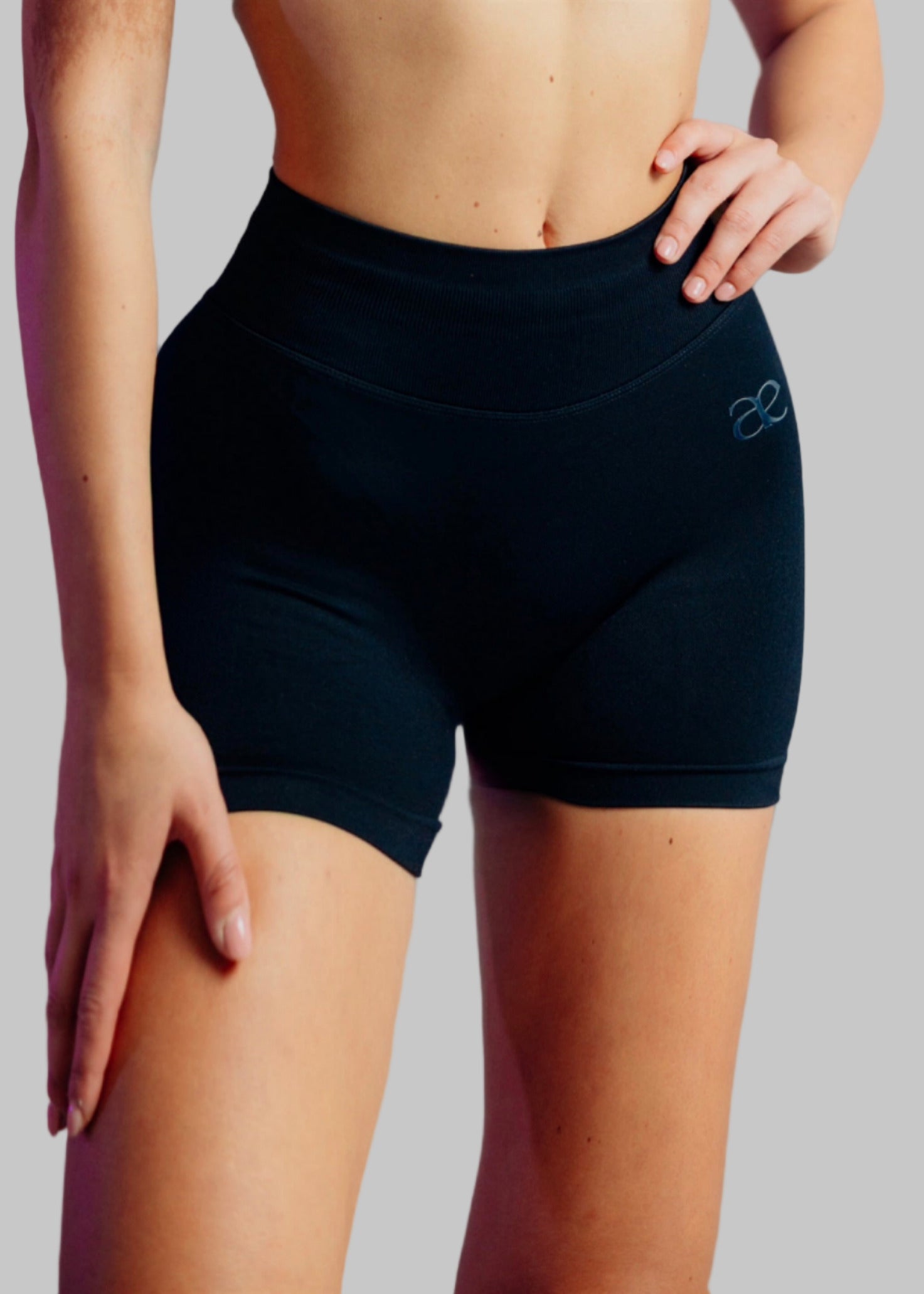 Core Shorts | Black